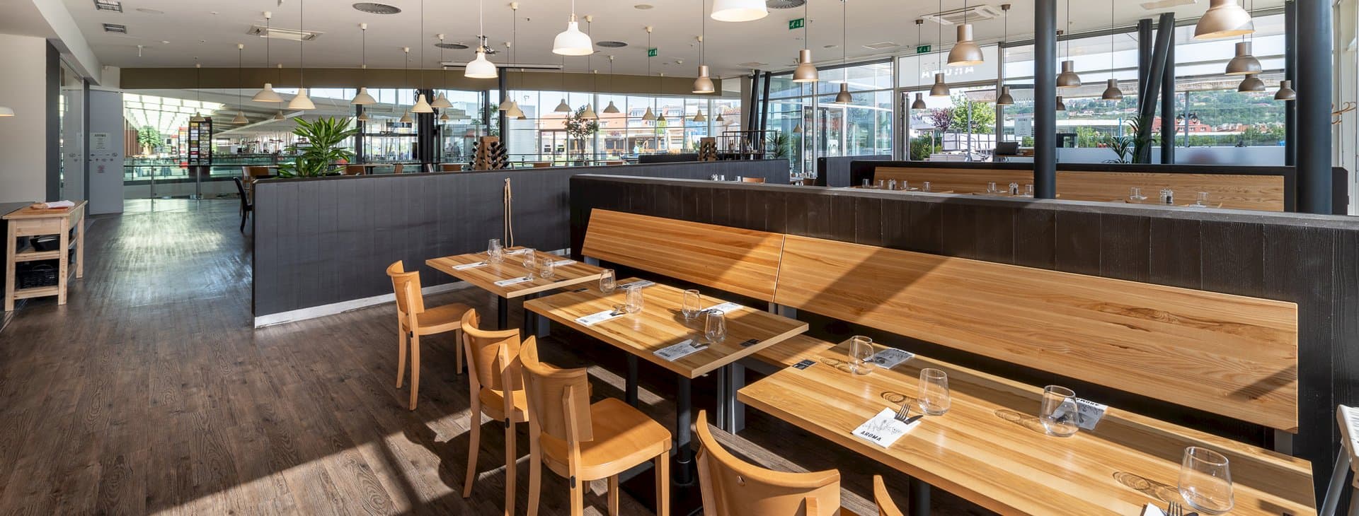 Restaurace AROMA Harfa