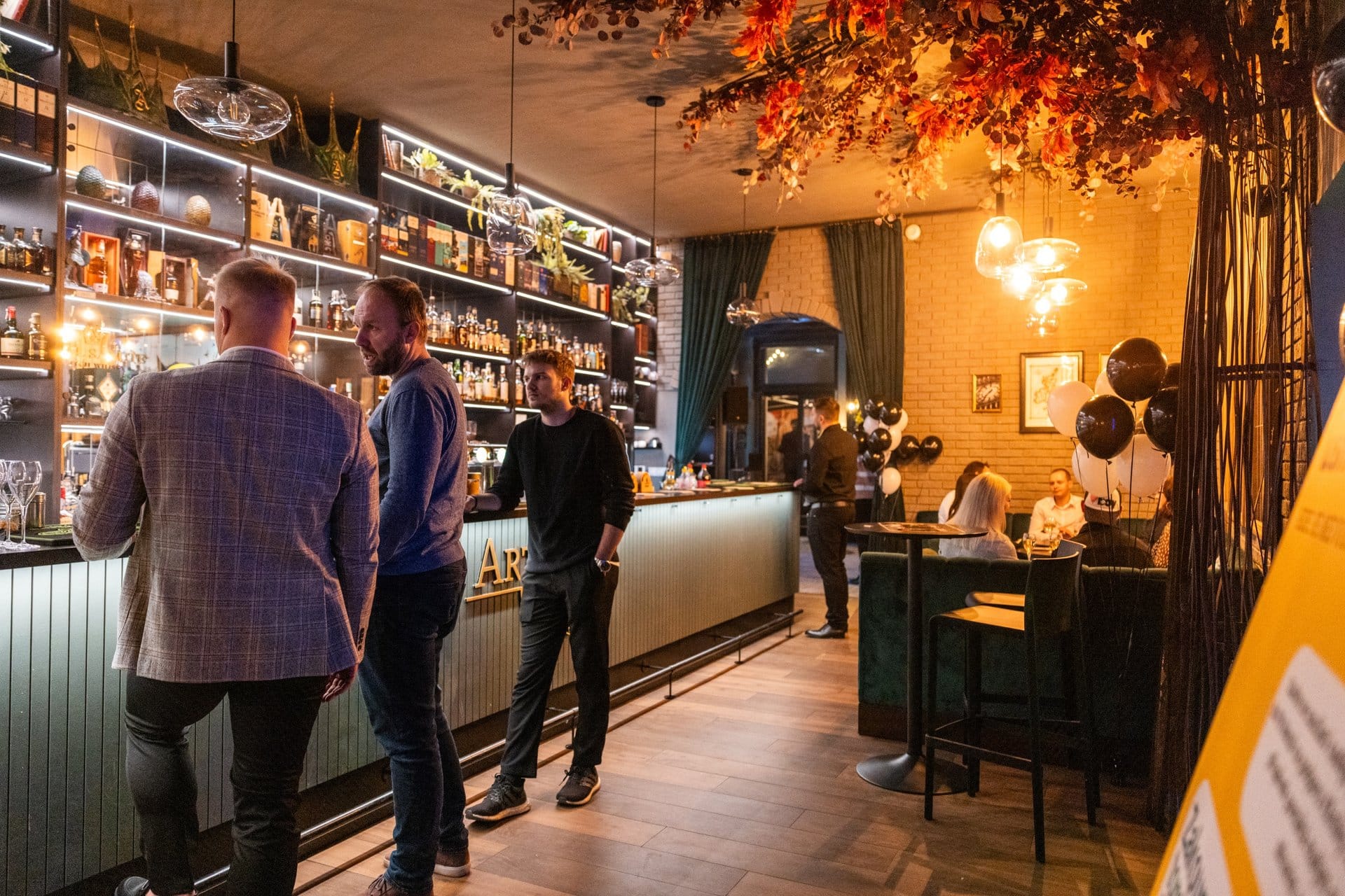 Arthur's - Bar