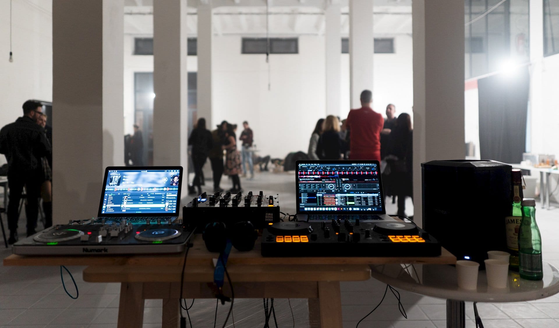 H40 Gallery