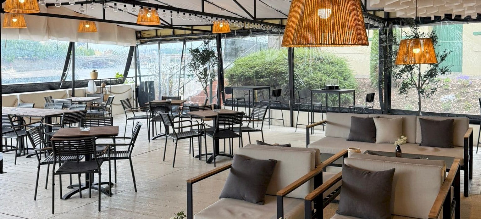 Molo Bar