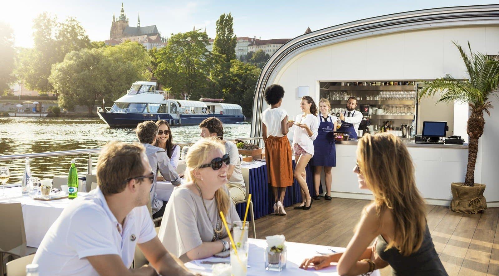 Prosklené lodě PRAGUE BOATS