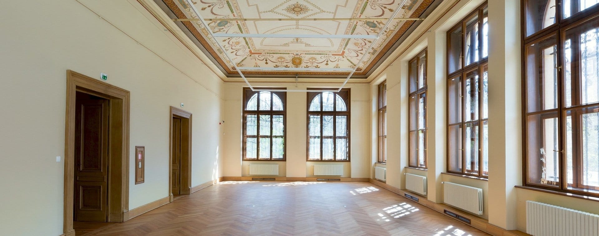 Uměleckoprůmyslové museum v Praze - Příčný sál