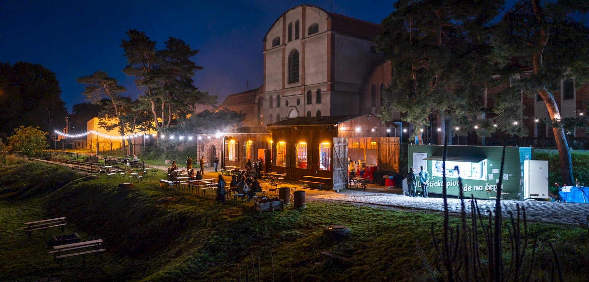 Venkovní prostory Čistírny